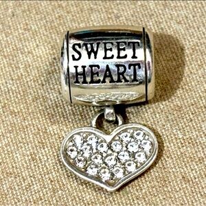 🆕 Brighton Stories of Love bead Retired Engraved w Sweetheart Hugs Kisses NWOT